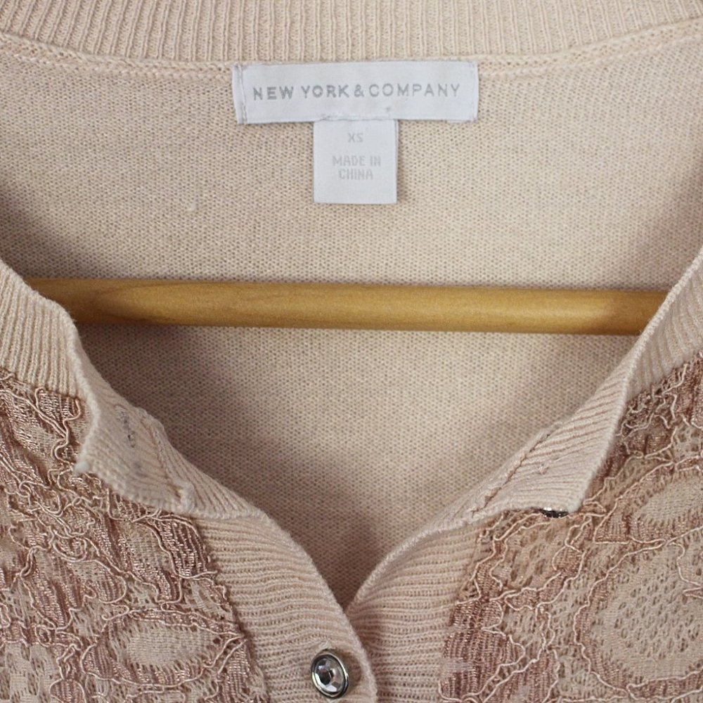 3/$10 - Blush Pink NY & Co Cardigan - XS - Picture 6 of 6